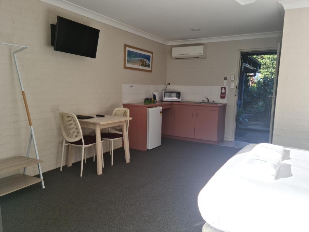 The Park Hotel Motel, Suffolk Park Байрън Бей Екстериор снимка